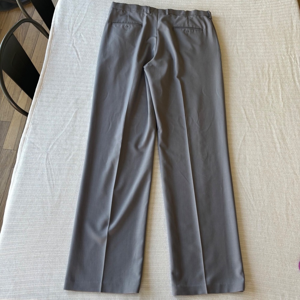 Haggar Mens Premium Comfort Dress Pant Gray Classic Fit 36x34 HC112WH-CN - Picture 3 of 11